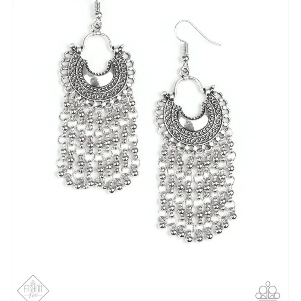 Paparazzi Silver Chandelier Earrings Catching Dreams NWT